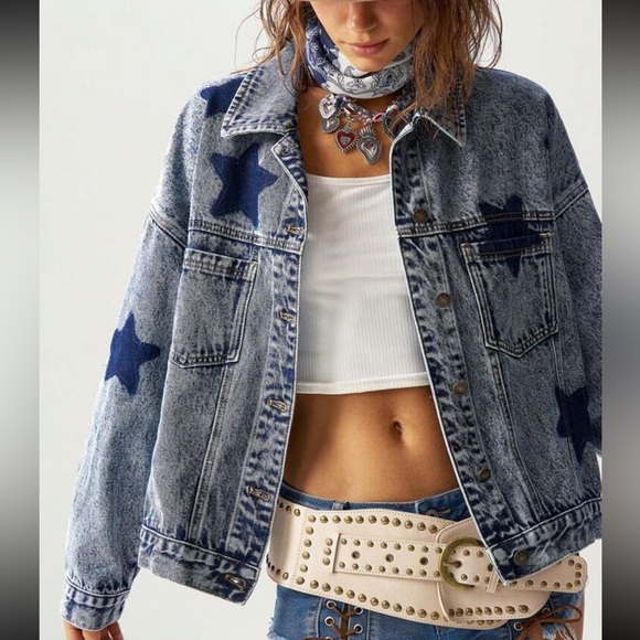 Women's Star-Patterned Jean Jacket - Picture 1 of 6